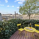True Basel - Zentral I Terrasse Mit Rheinblick