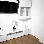 Eine Schoene Wohnung Im Herzen Von Basel.
