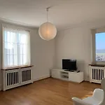 Auessere Apartment