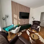 Apartments By Dasbreitehotel