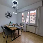 Tolle Moeblierte Wohnung 76B
