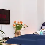 Studio Silver, Cosy-Central-City Appartment