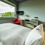 Dasbreitehotel am Rhein