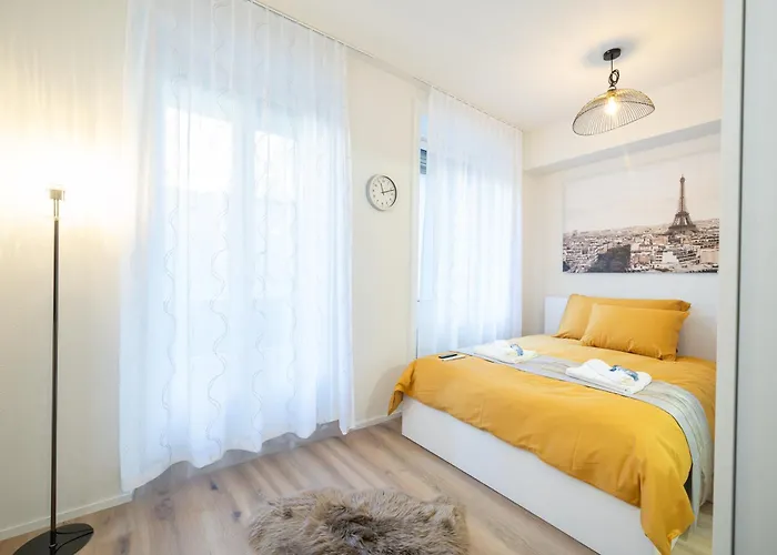 Studio Apartment - Central - Kitchen - Self Check In