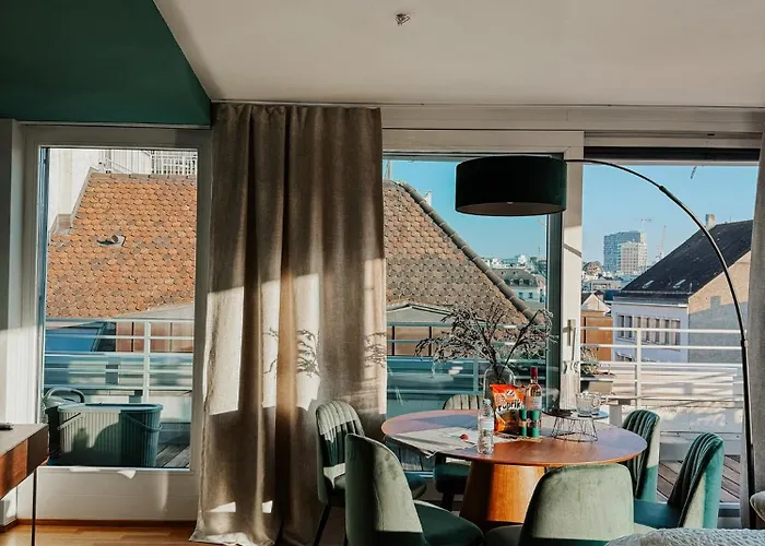 Just Sunny - Rooftop Mitten In Der Stadt