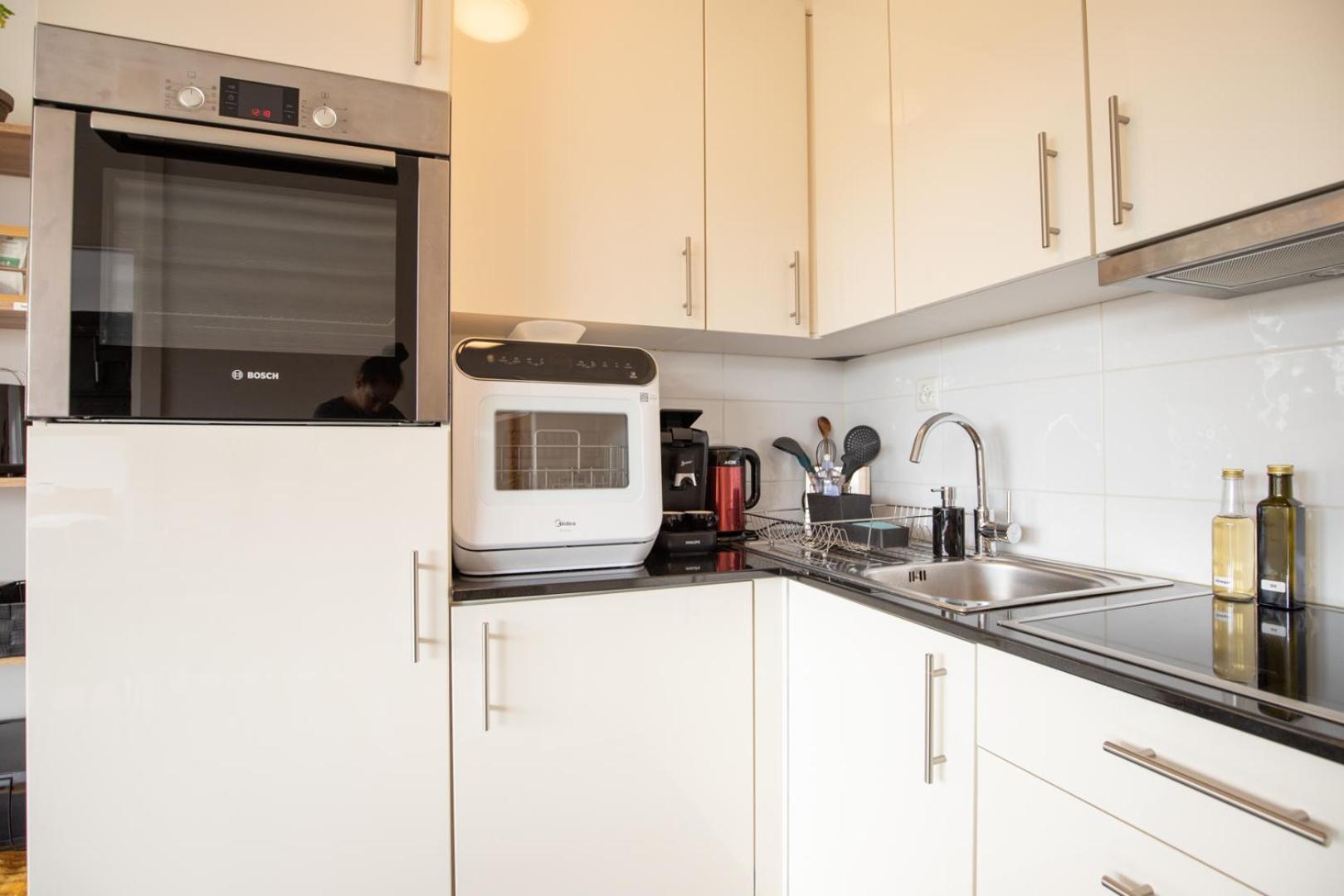 Special Modern Lisa Basel, Bahnhof Grossbasel 10-star Appartement *