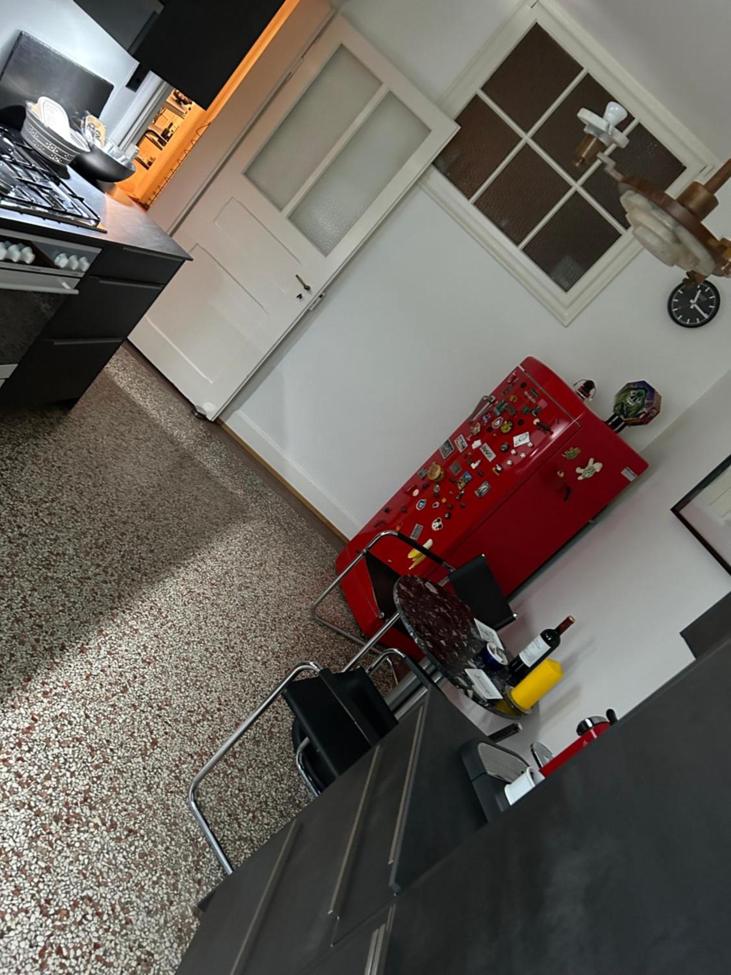 Apartment Esc Lgbtqi