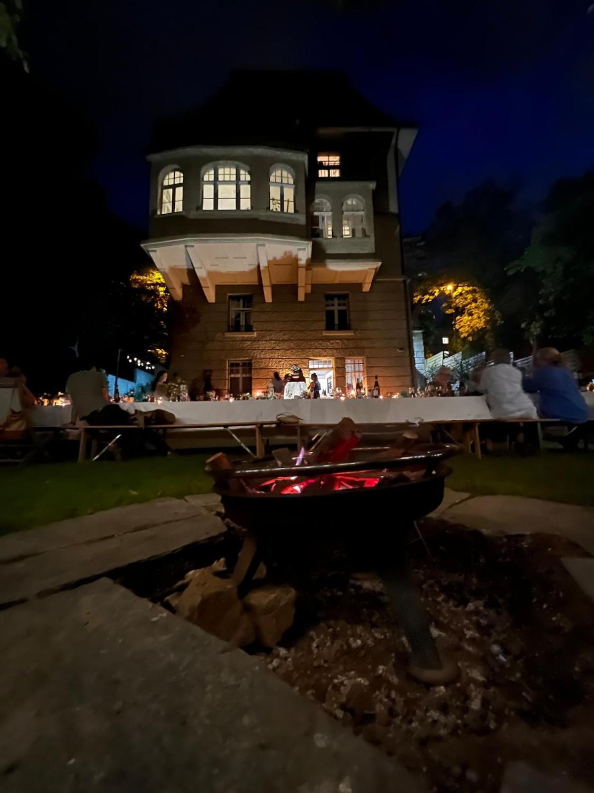 4 Story, 12 Beds, Near Eurovision Contest Villa
