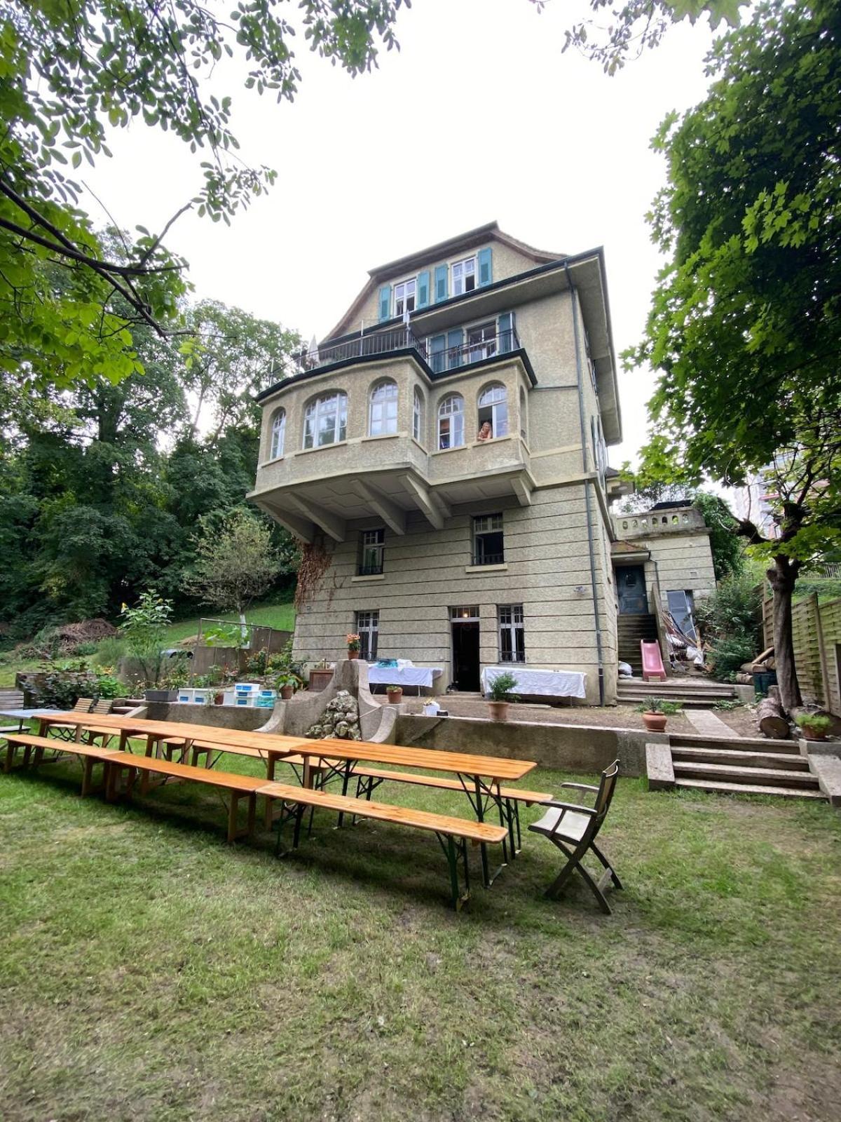 4 Story, 12 Beds, Near Eurovision Contest Villa *