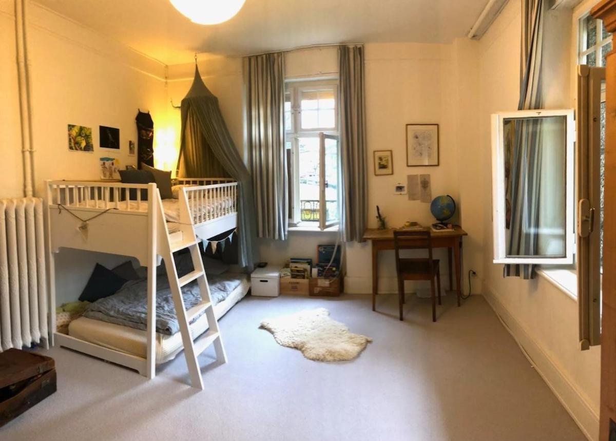 4 Story, 12 Beds, Near Eurovision Contest Villa *