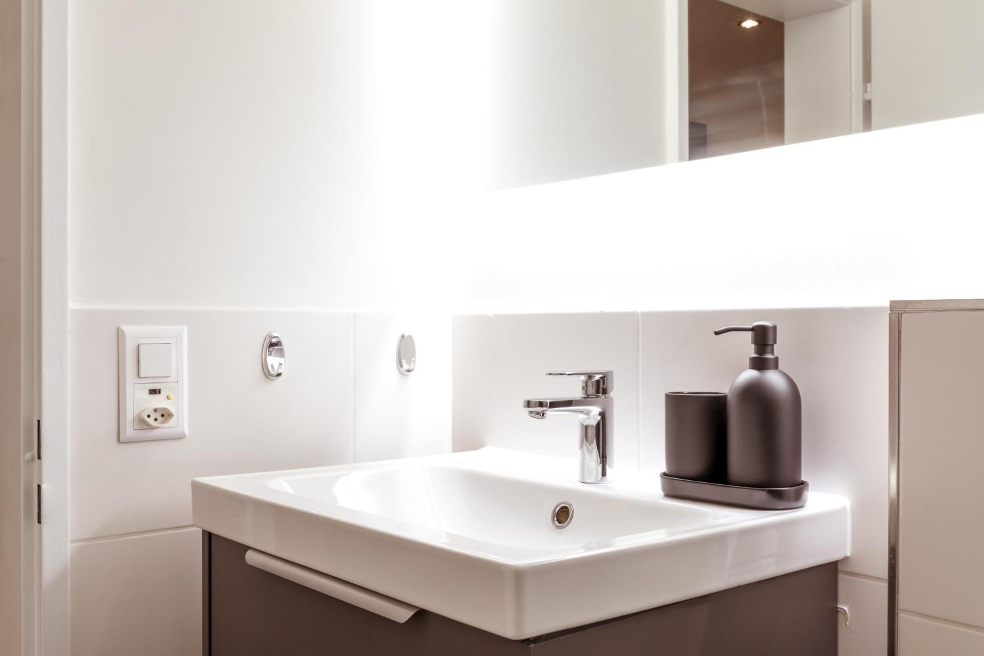 Appartement Boutique Im Trendigen Quartier Am Rhein