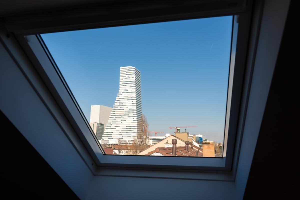 Special Roger F Rabbit 4 Apartment, Roche Towers, 10-star Basel