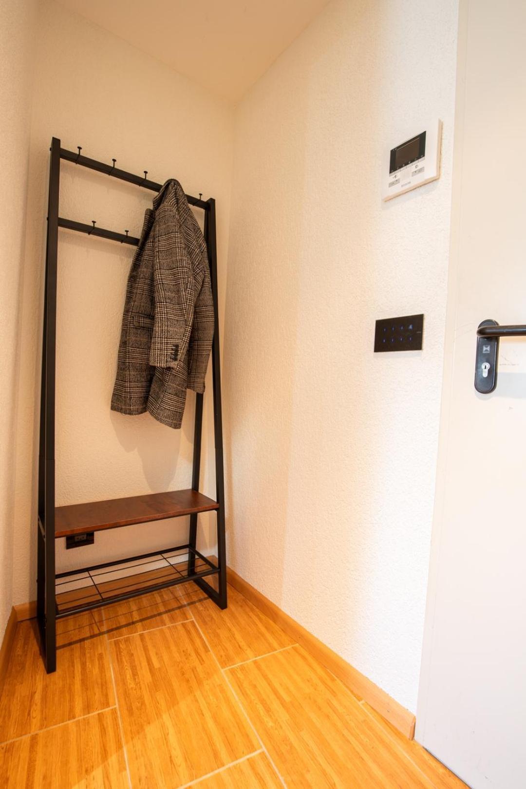 Special Roger F Rabbit 4 Apartment, Roche Towers, 10-star Basel