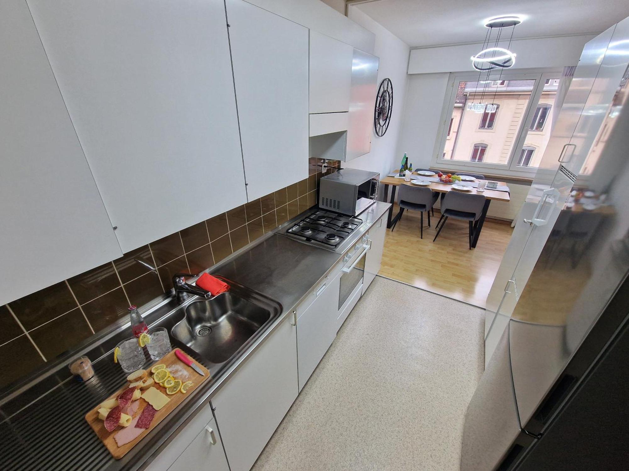 Apartment Tolle Moeblierte 76b Basel