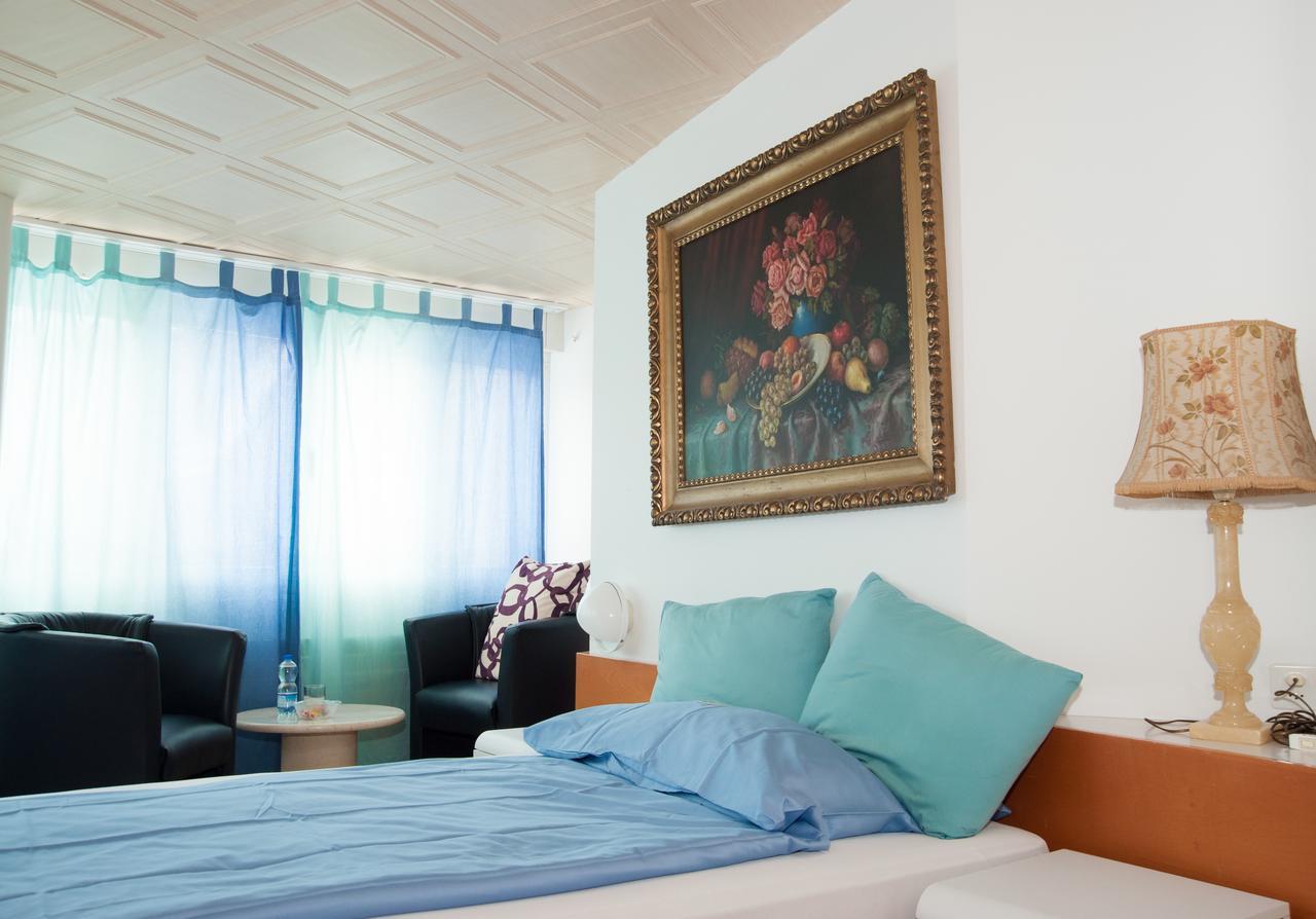 Hotel White Horse