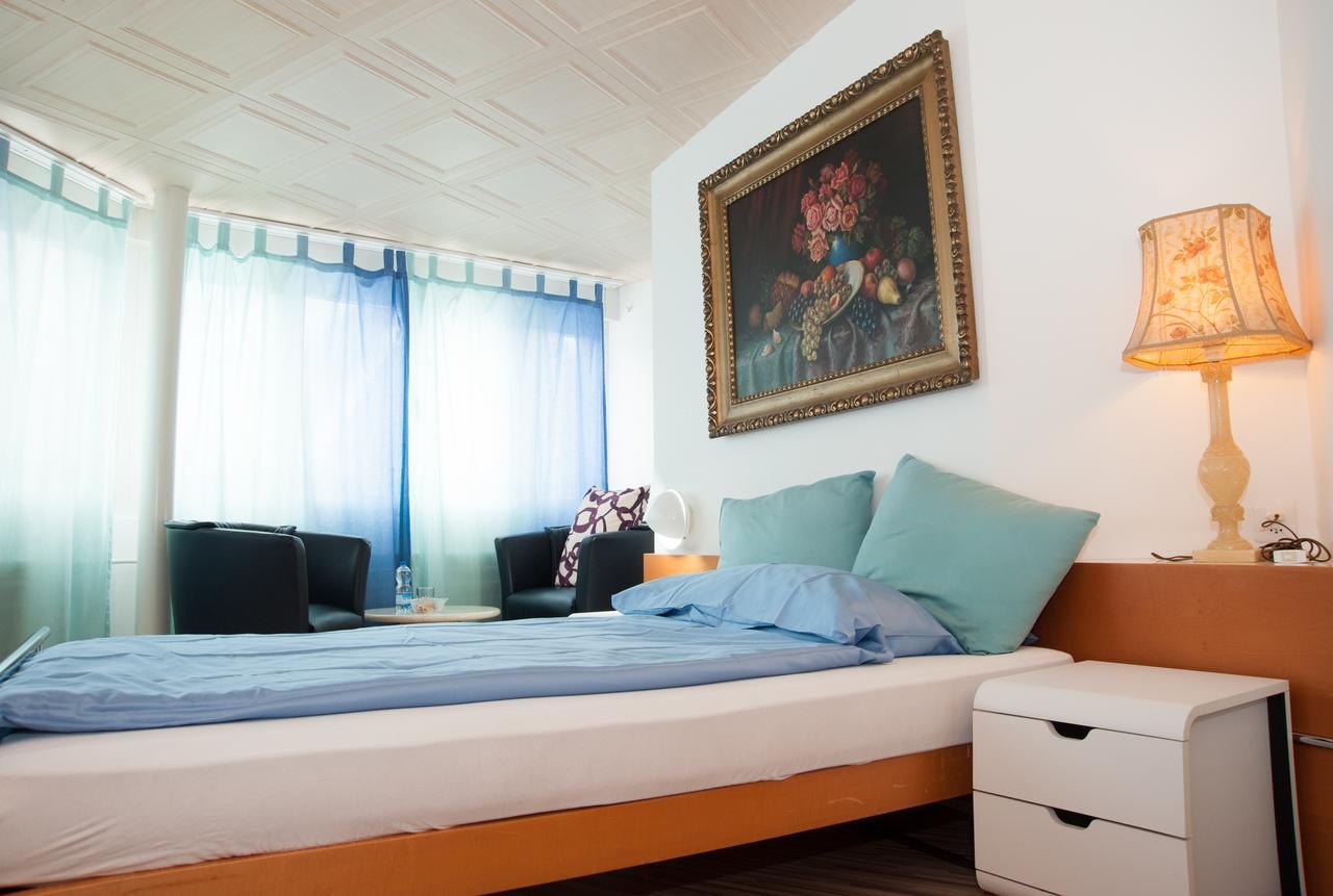 Hotel White Horse 3*