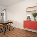 Spacious Apartment Next To Rhine