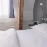 Royal Hotel - Urban Living
