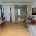 Ruhige Und Zentrale Wohnung