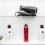 Studio Apartment - Central - Kitchen - Self Check In