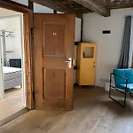 Rheinstream Guesthouse Basel