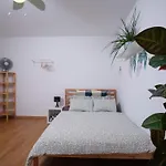 Doppelzimmer In Der Naehe Des Flusses Und Stadions