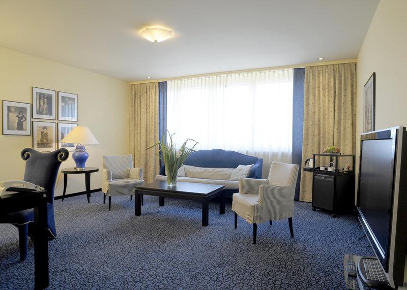 Victoria Hotel