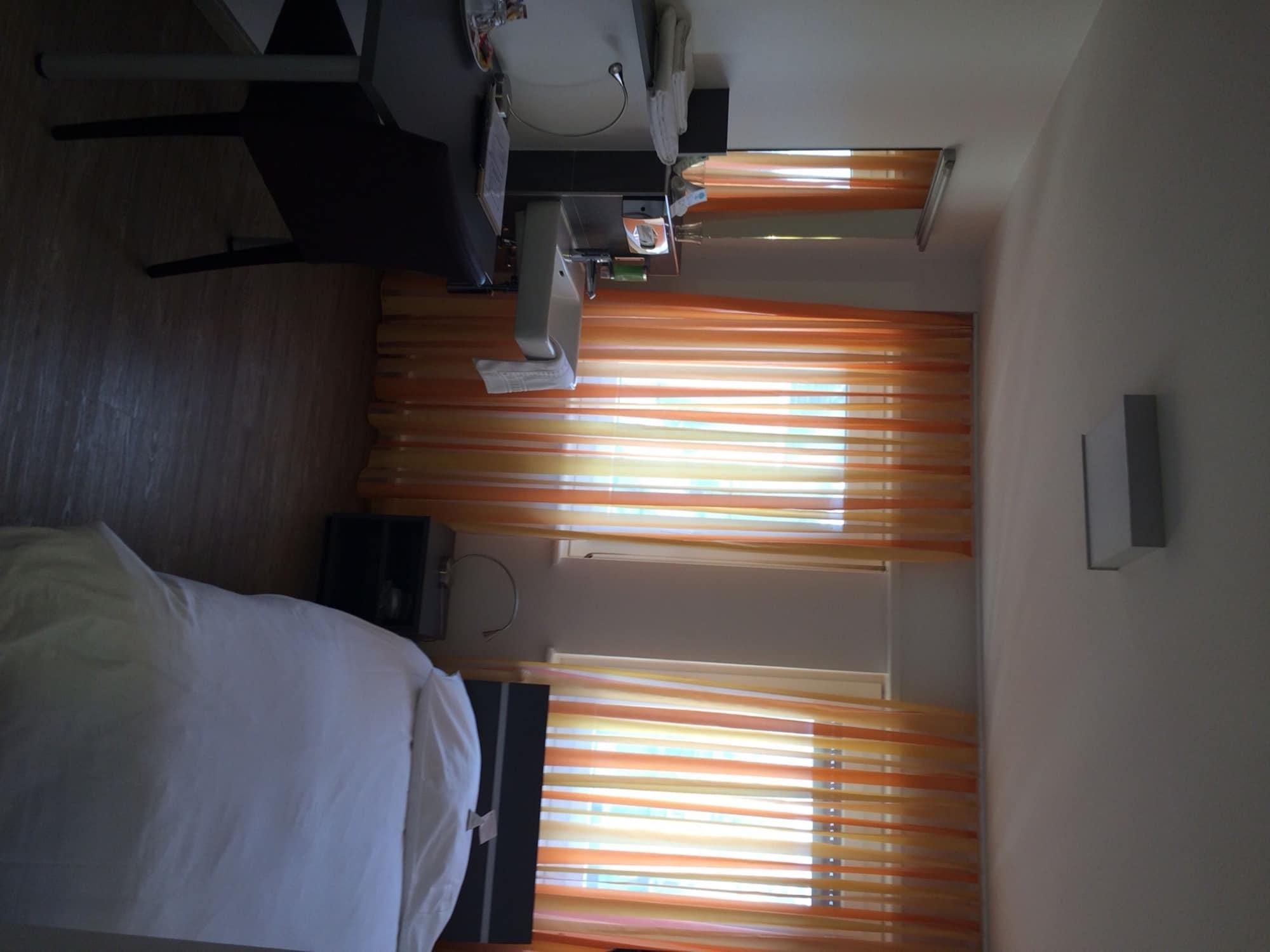 Du Commerce Hotel