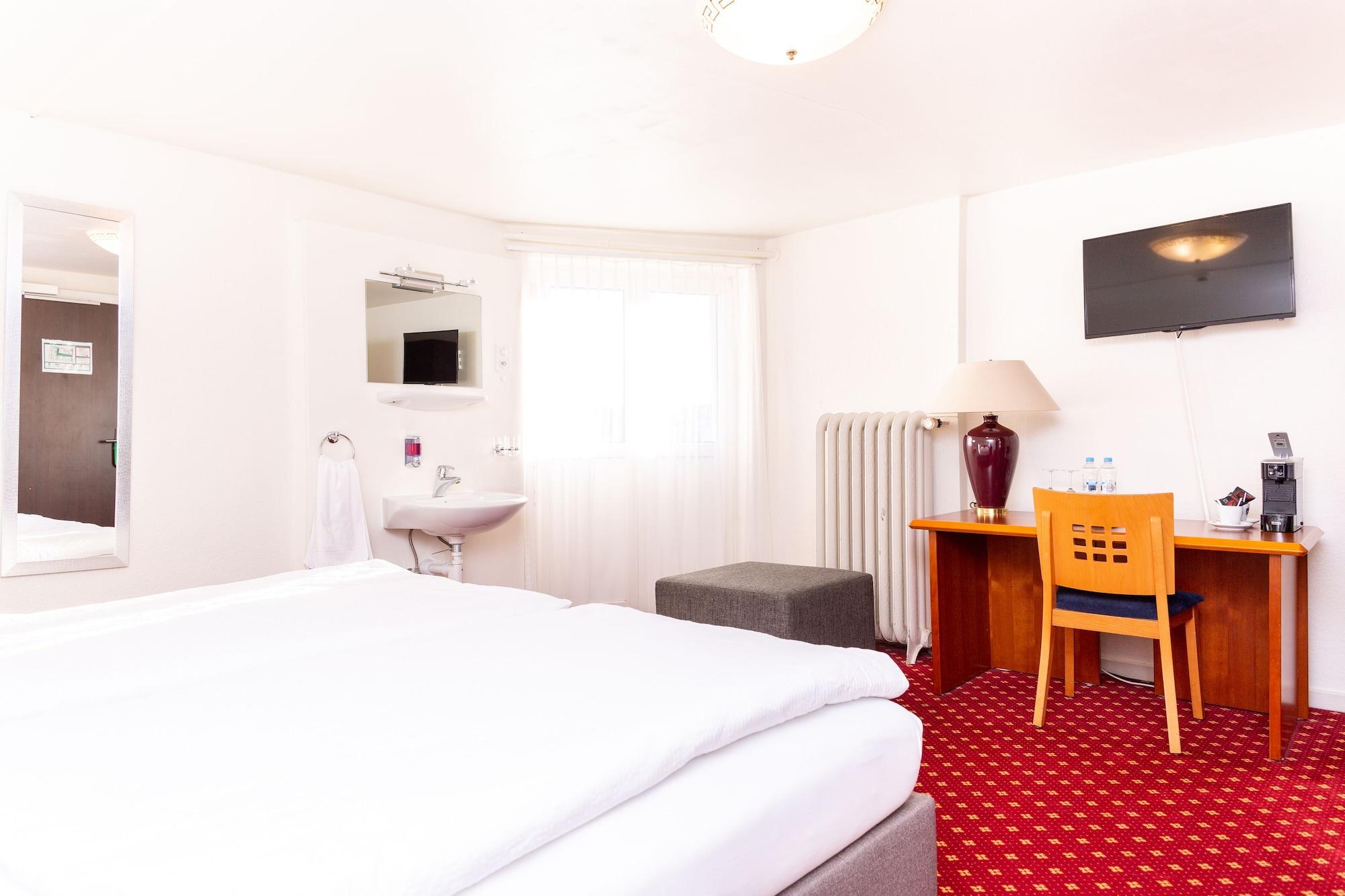 Hotel Rheinfelderhof 2*