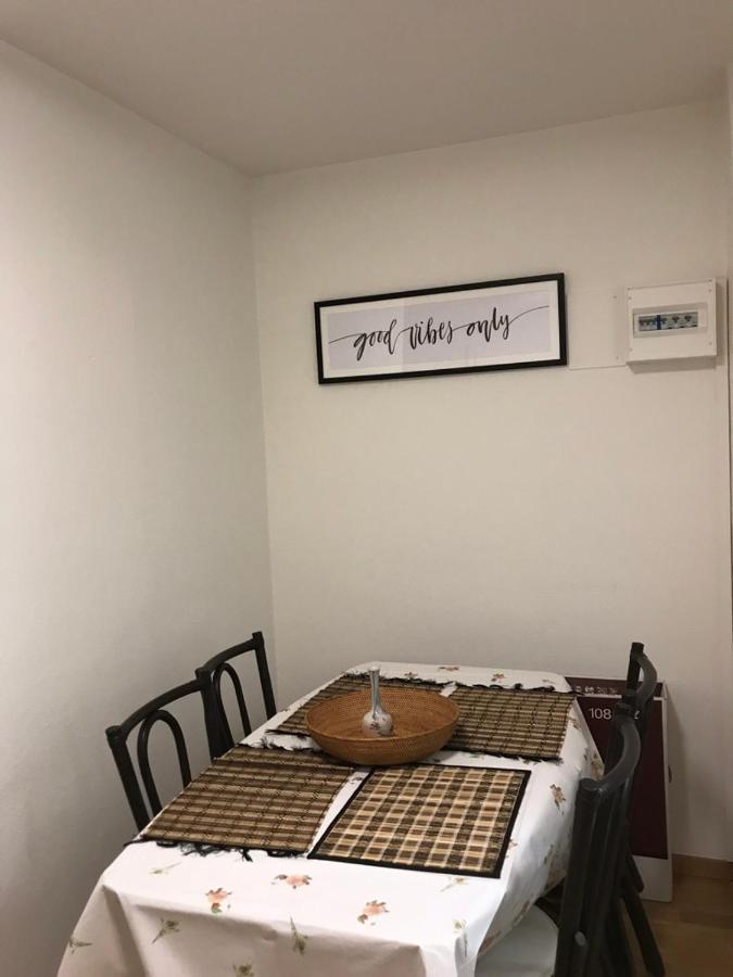 Apartment Cozy 2.5 In Basel-riehenring-5flr *