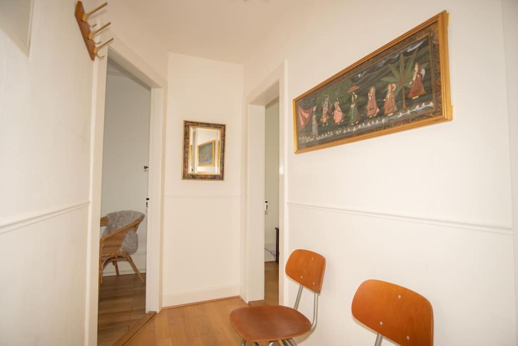Apartment Spacious Next To Park With Free Baselcard