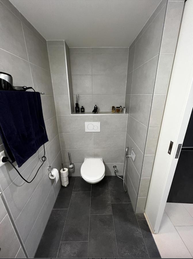 Cozy New Flat 40sqm, Onfront Busstation, 10min To Centre *