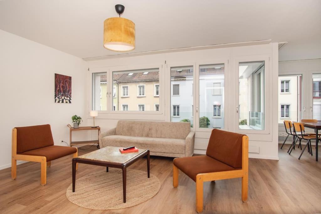 Spacious Next To Rhine Apartment *
