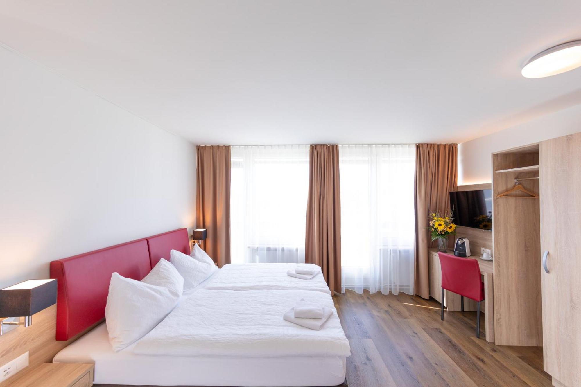 Budget Alexander Hotel 3*