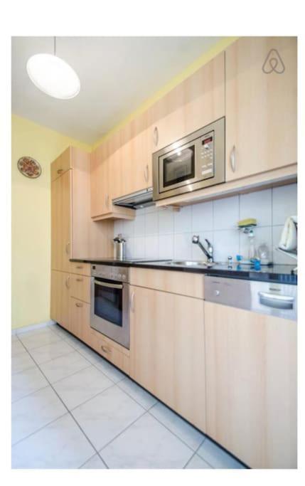 Quiet And Bright Near Everything Apartment Basel