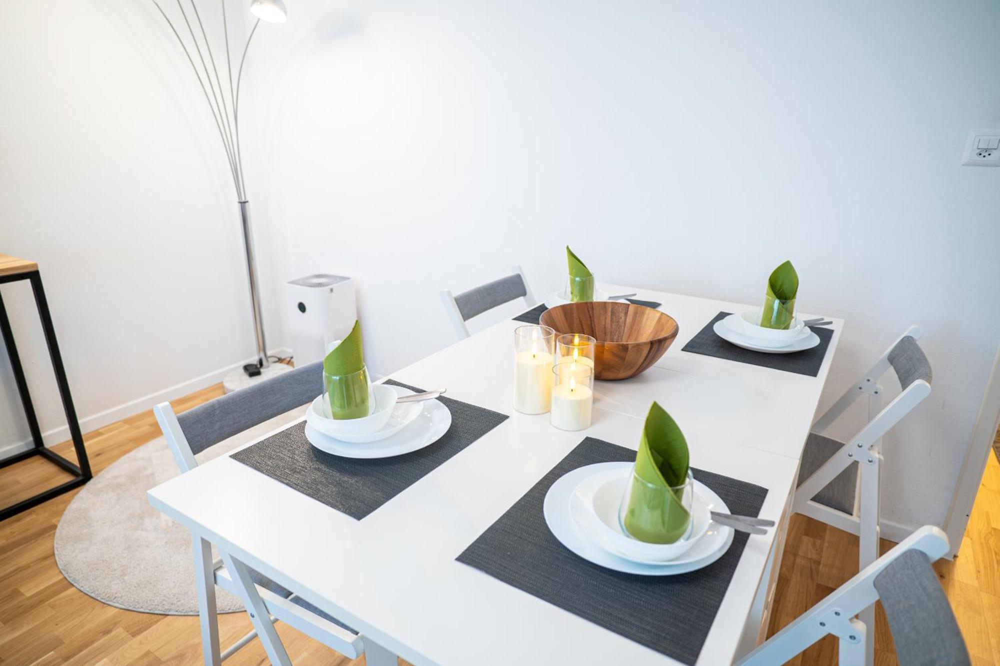 Expo-basel-ch Apt, Amazon Prime Video, Wifi, Coffee & Tee, Popcorn, Kitchen Basel