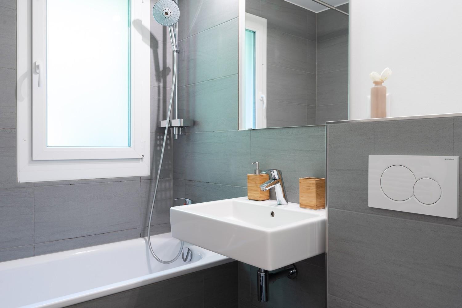 Apartment Baseliving - St Jakob, Near Esc - Bahnhof Sbb *