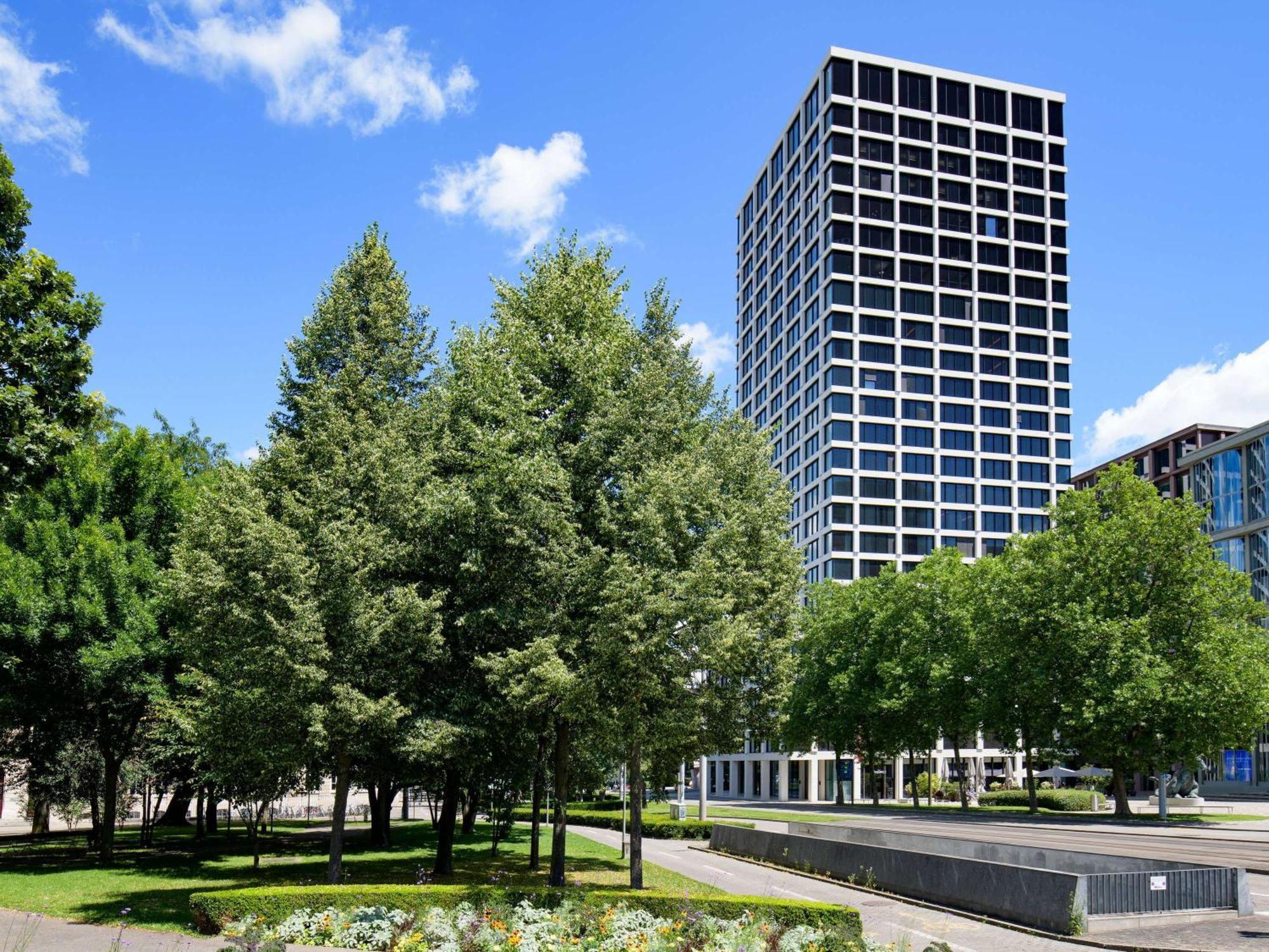 Hotel Moevenpick 4*