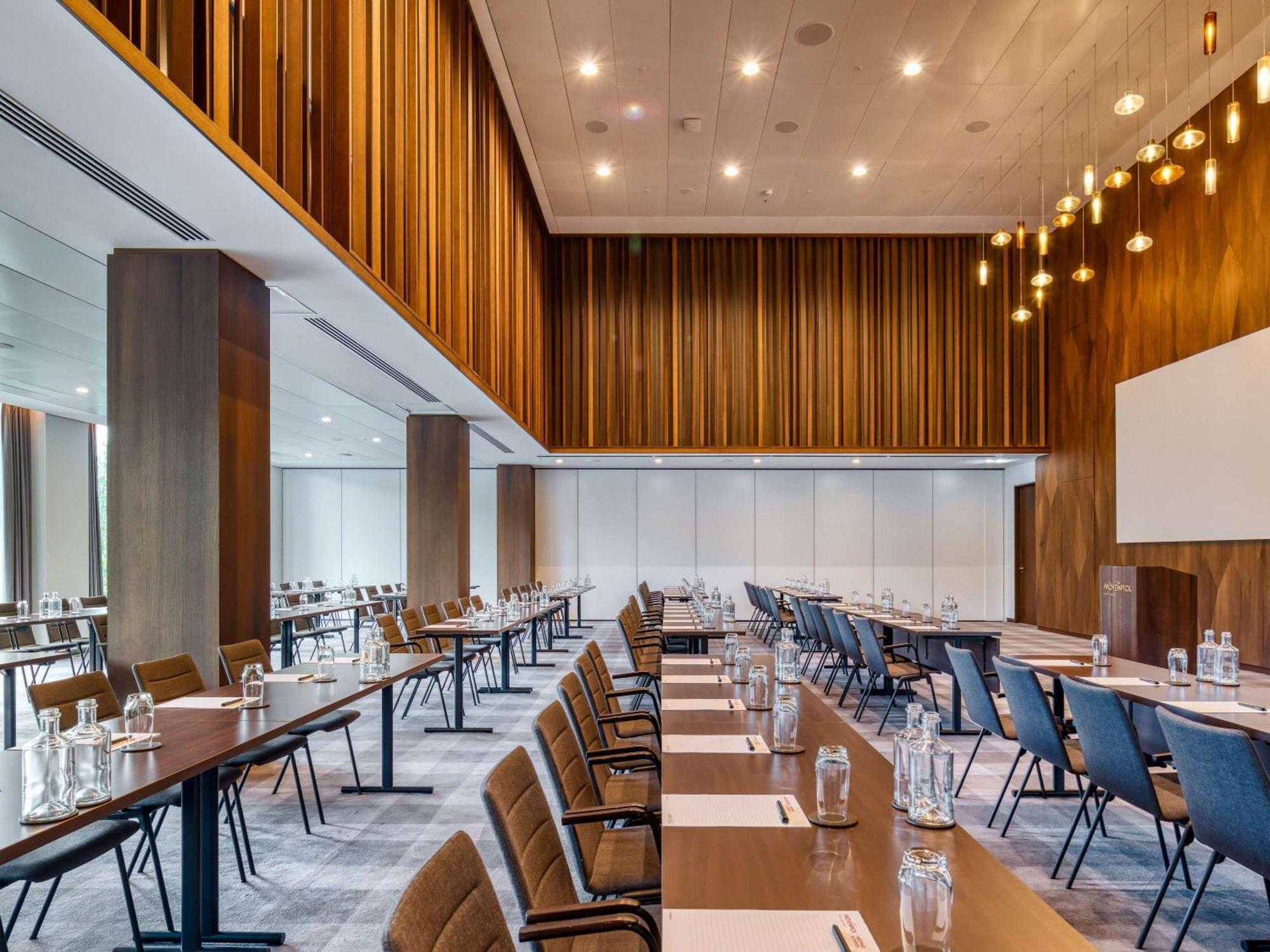 Moevenpick Hotel 4*