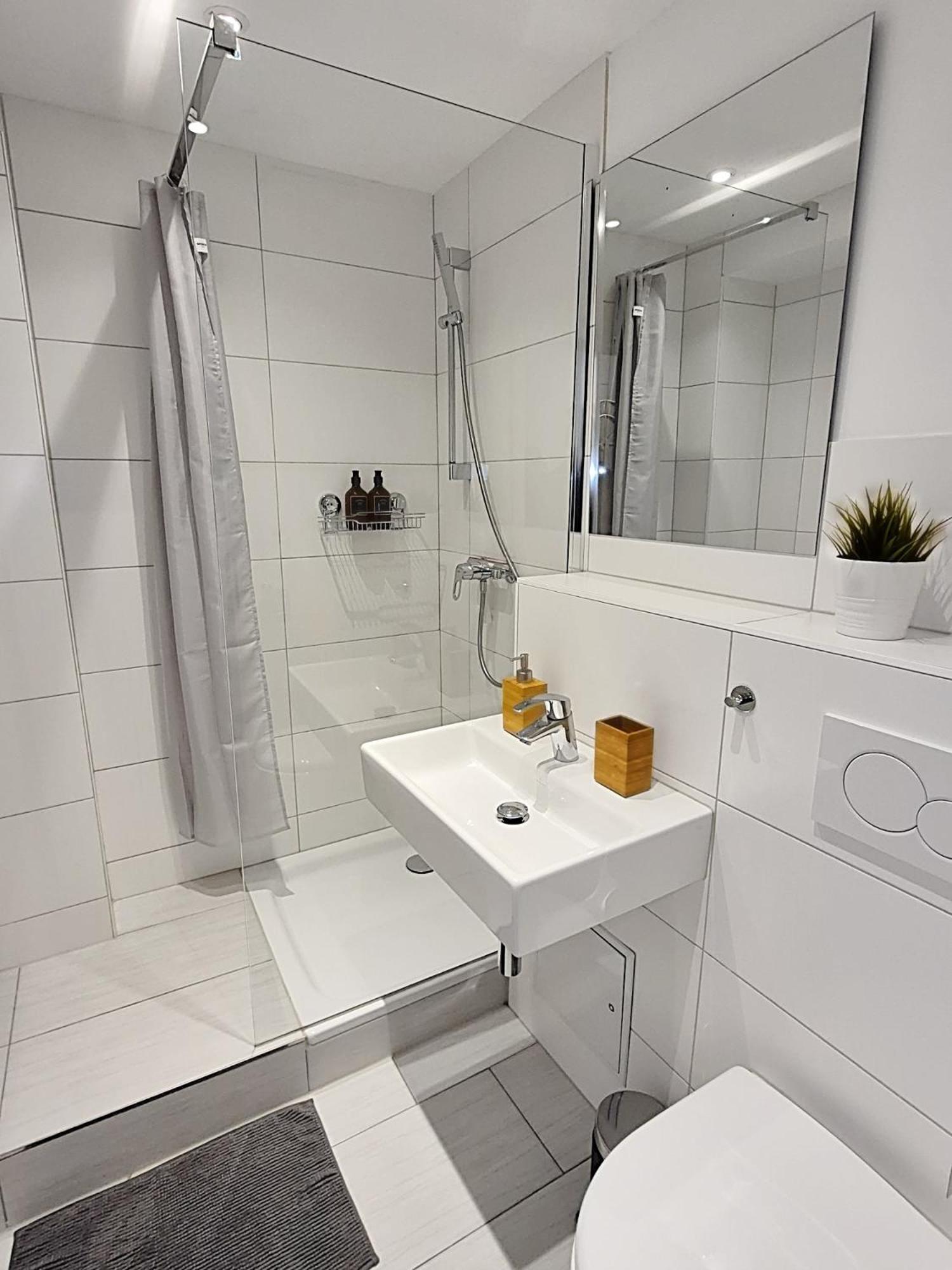Baseliving - Near Esc - Bahnhof Sbb - St Jakob * Basel