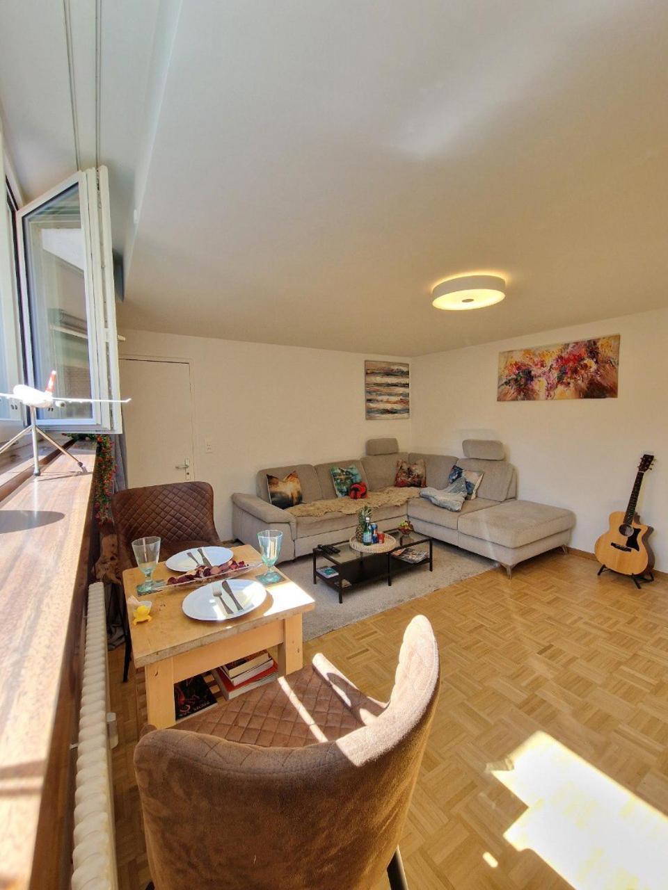 The Artistic Corner By The Rhine Wakable To Major Events Like Art Esc And Apartment *