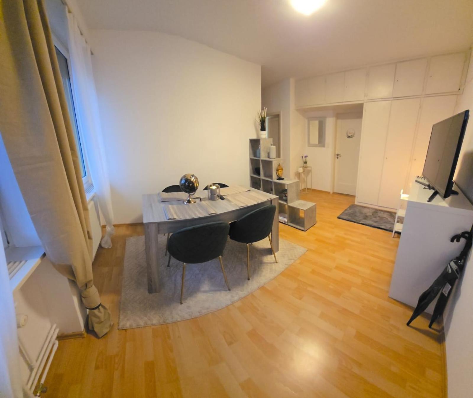 Apartment Lacasa-mia Basel