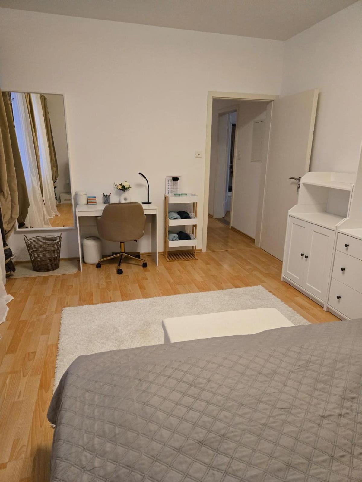Lacasa-mia Apartment *