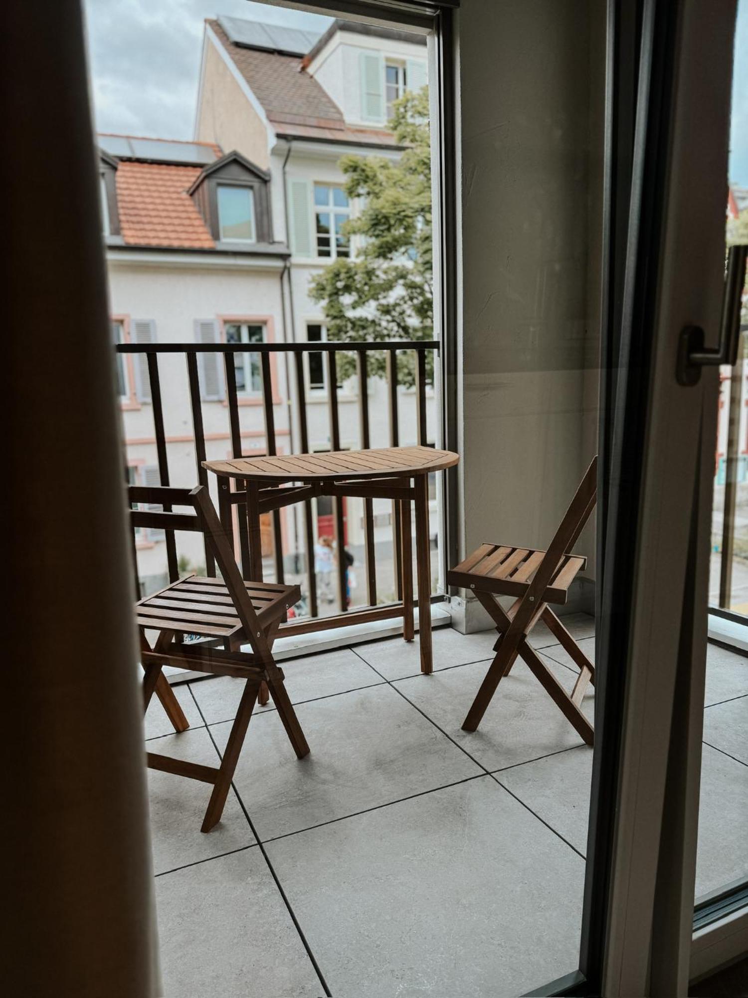 Moderne Nahe Zentrum & Messe