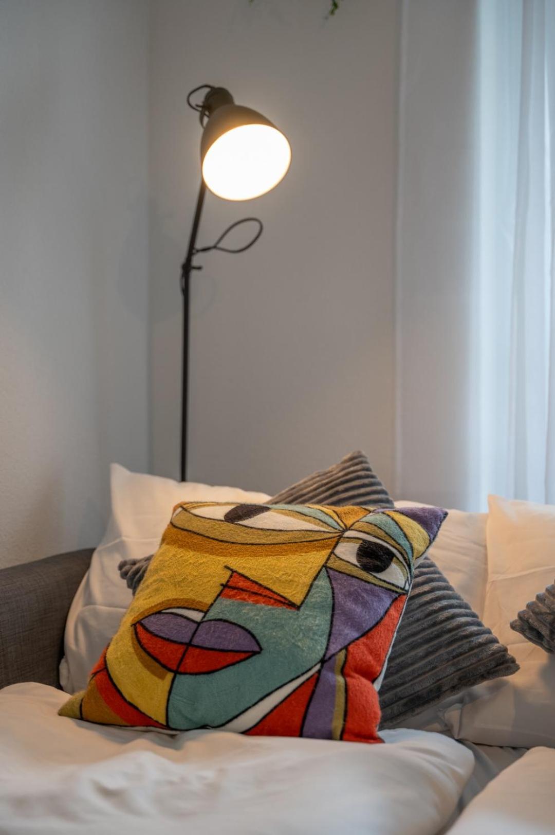 Special Trio Picasso Basel, Bahnhof Grossbasel 10-star