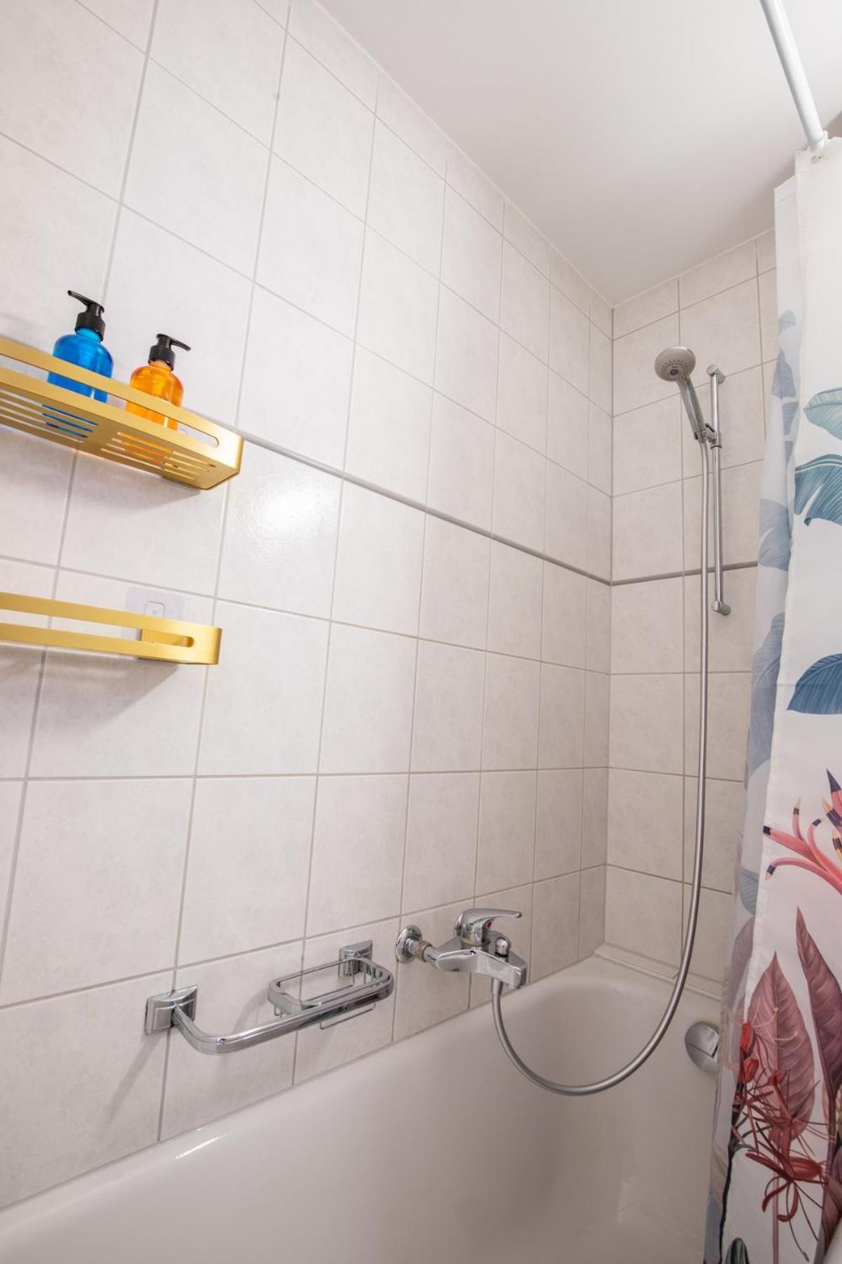 Apartment Special Trio Picasso Basel, Bahnhof Grossbasel 10-star *