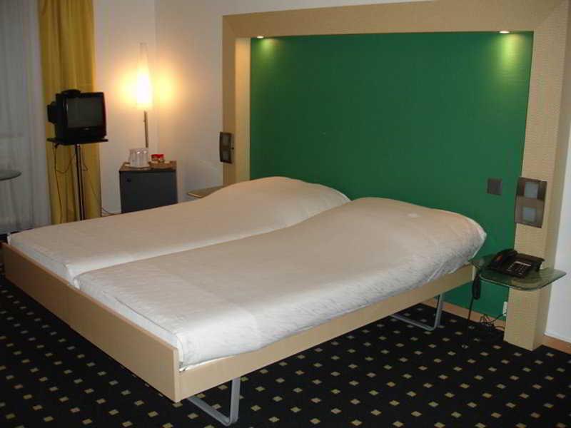 Hotel Becozy Self Check-in Pop-up Basileia