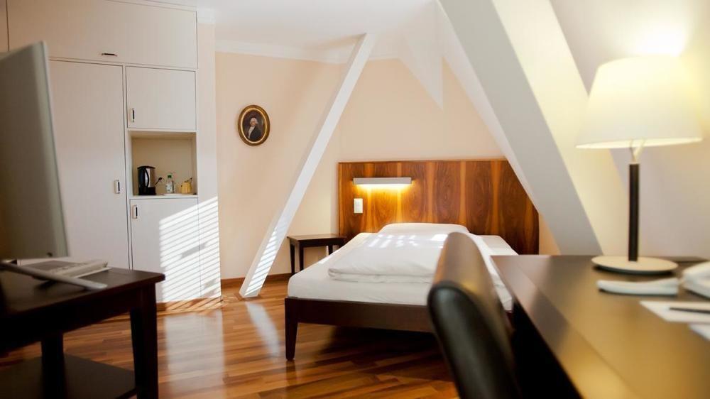 Hotel Schweizerhof 3*