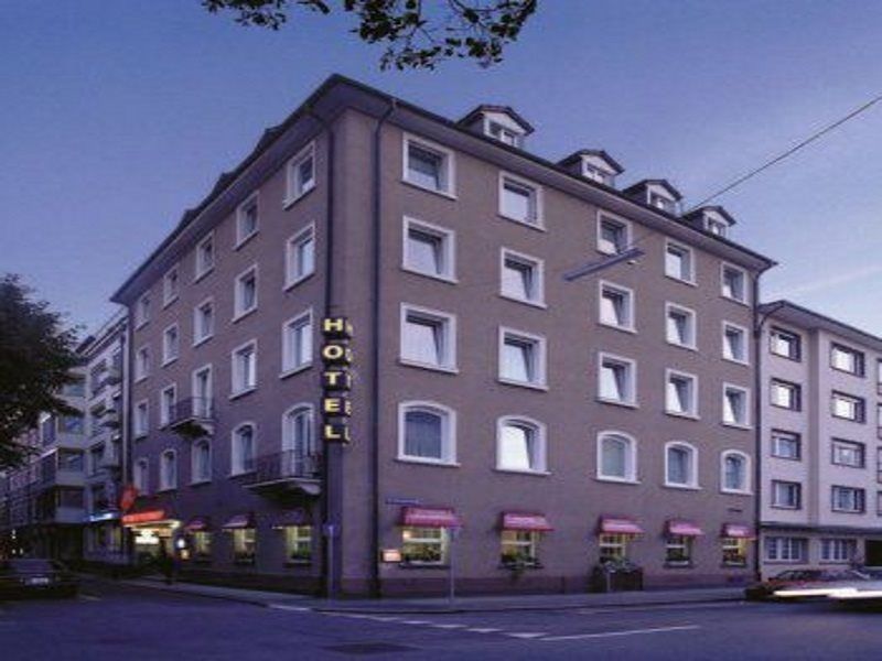 Muenchnerhof 2*