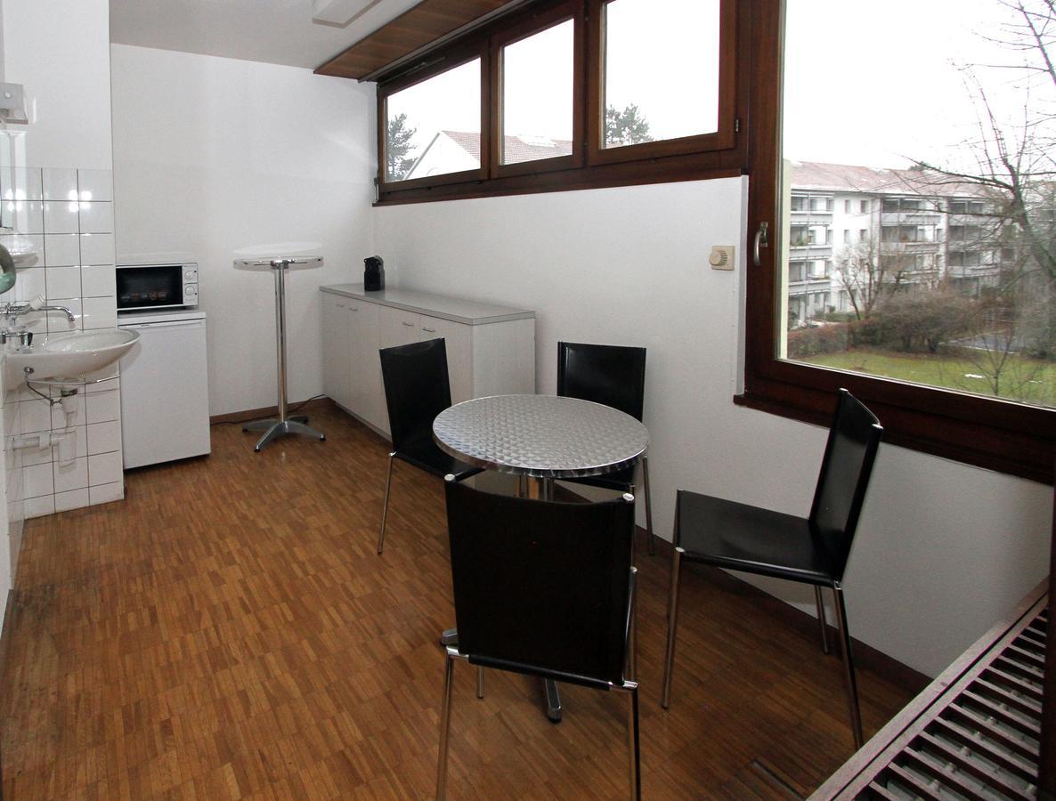 Holee123 * Basel